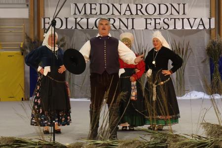 11. MEDNARODNI FOLKLORNI FESTIVAL RAKEK 47 FOTO LJUBO VUKELIČ